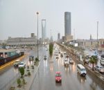 سحب رعدية ماطرة مصحوبة برياح على 7 مناطق